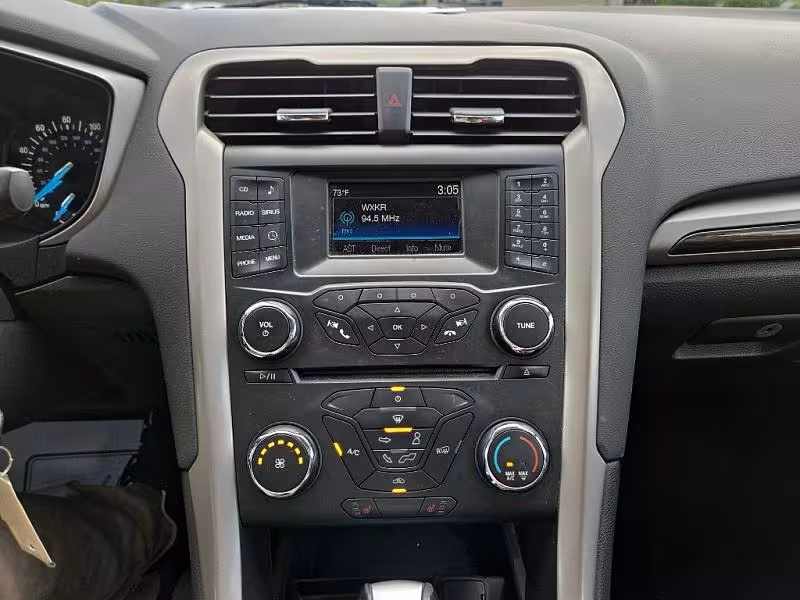 2014 Ford Fusion - 3FA6P0H95ER323773 - Image #21