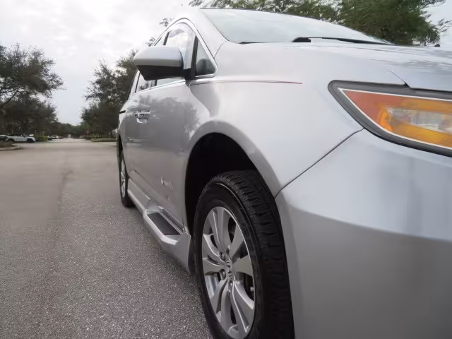 2014 Honda Odyssey - 5FNRL5H68EB083142 - Image #30