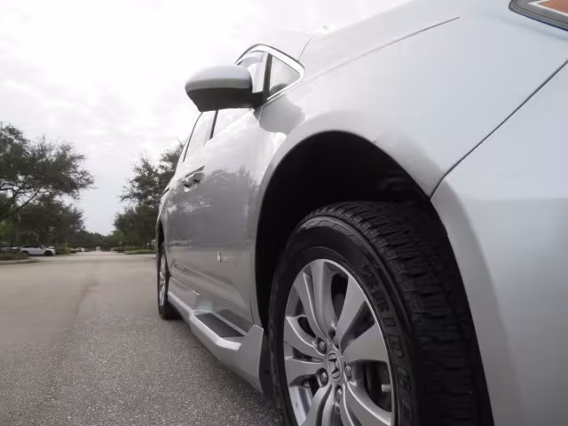 2014 Honda Odyssey - 5FNRL5H68EB083142 - Image #31