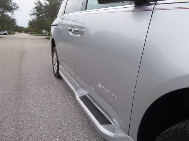 2014 Honda Odyssey - 5FNRL5H68EB083142 - Image #32