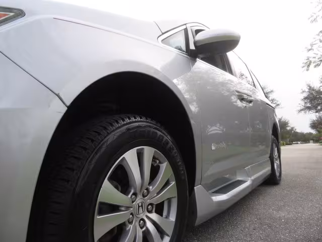 2014 Honda Odyssey - 5FNRL5H68EB083142 - Image #35
