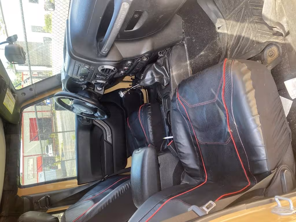 2014 Jeep Wrangler - 1C4BJWDG0EL182918 - Image #3