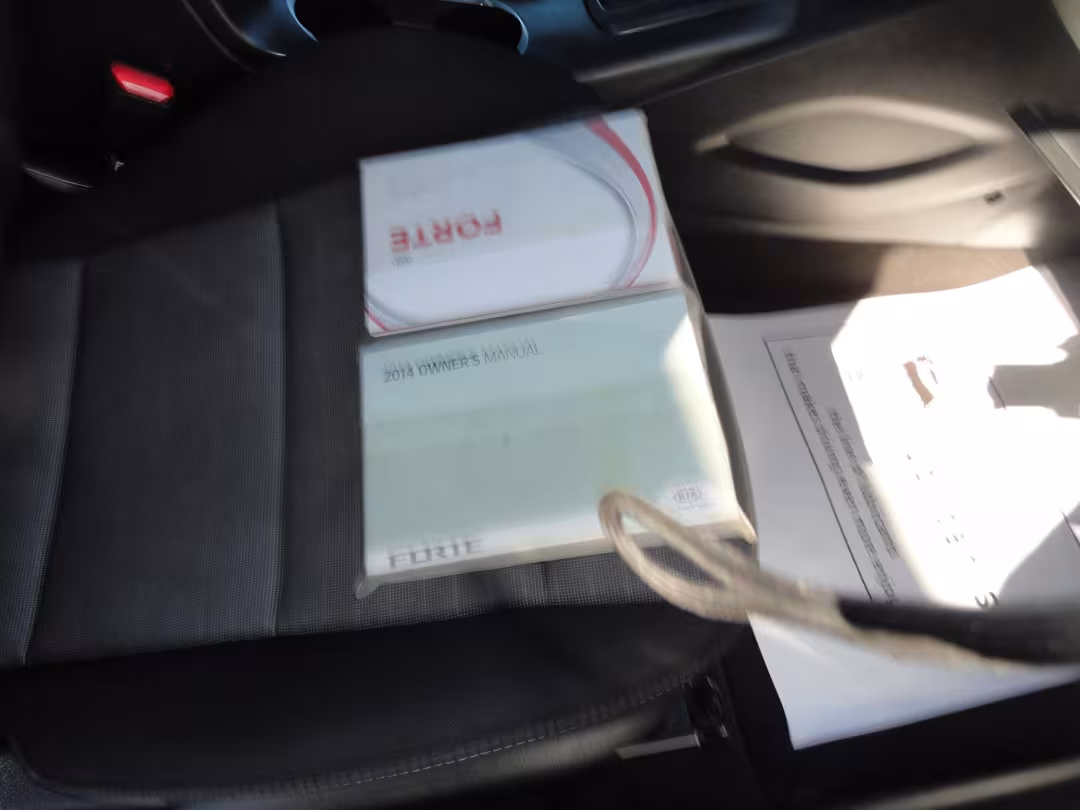 2014 Kia Forte Koup - KNAFX6A80E5237592 - Image #28