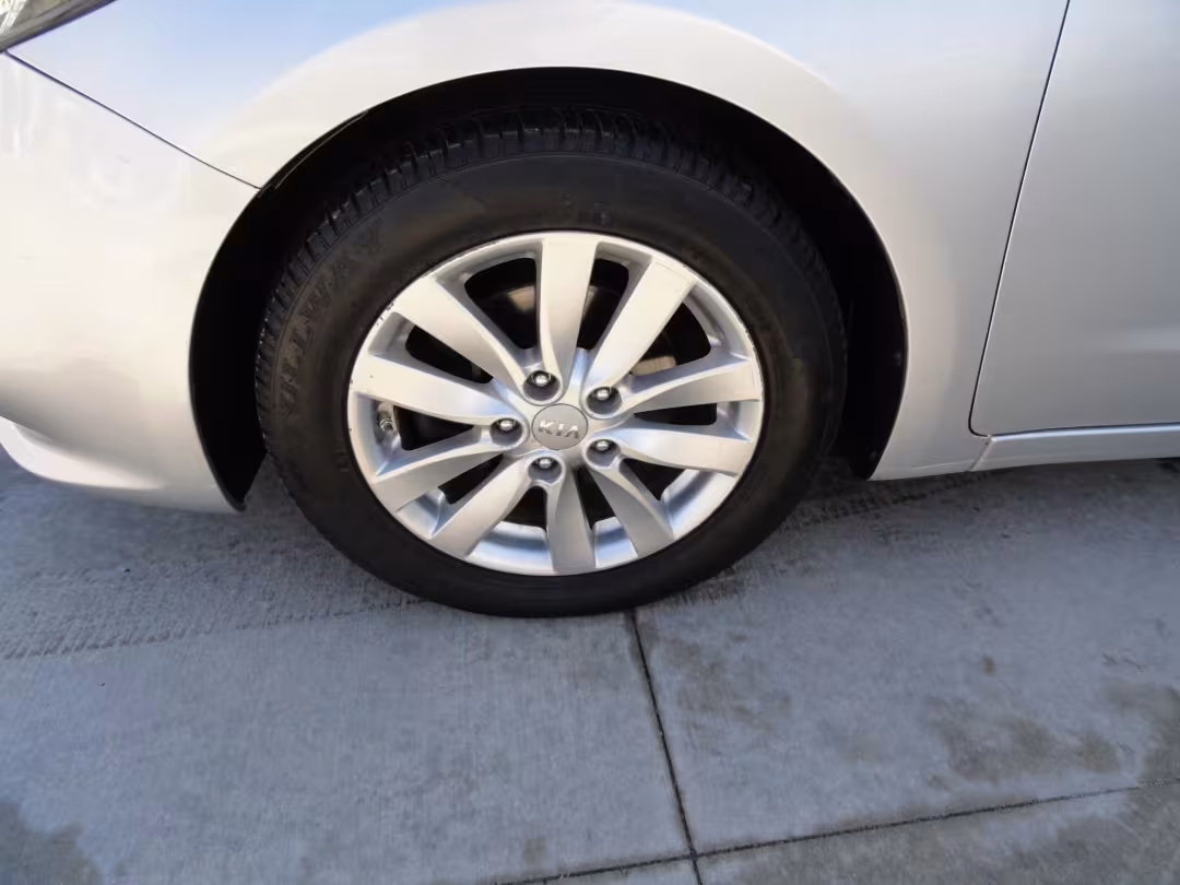 2014 Kia Forte Koup - KNAFX6A80E5237592 - Image #35