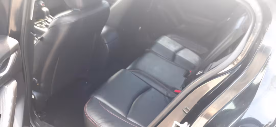 2014 Mazda MAZDA3 - 3MZBM1W70EM106294 - Image #6