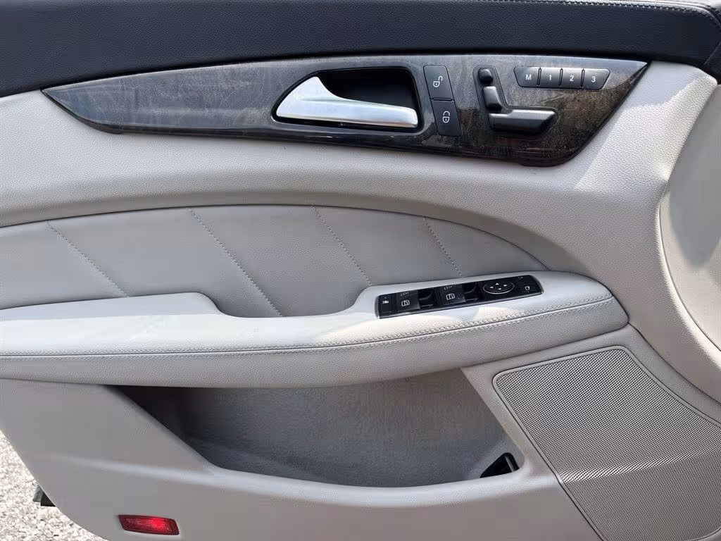 2014 Mercedes-Benz CLS-Class - WDDLJ7DB5EA097072 - Image #25
