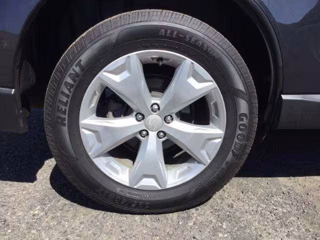2014 Subaru Forester - JF2SJAJC8EH531557 - Image #20