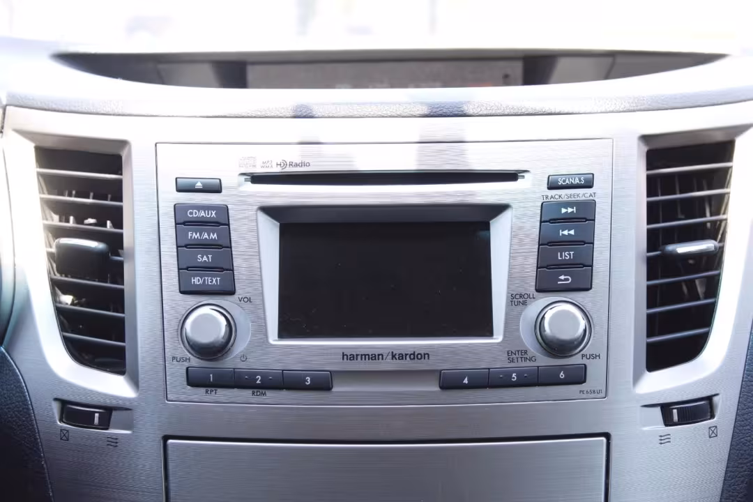 2014 Subaru Outback - 4S4BRDLC3E2319895 - Image #17