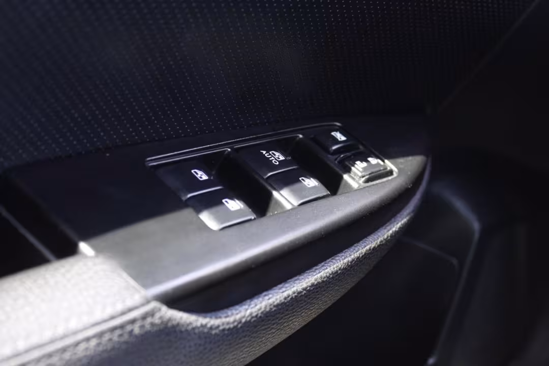 2014 Subaru Outback - 4S4BRDLC3E2319895 - Image #21