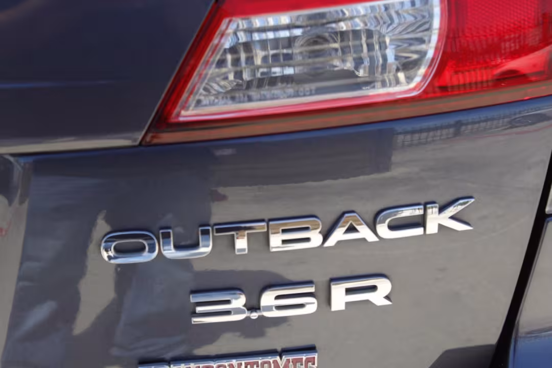2014 Subaru Outback - 4S4BRDLC3E2319895 - Image #9