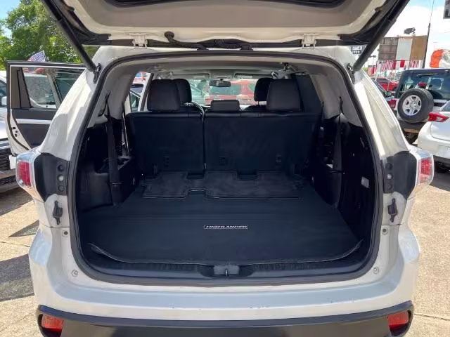 2014 Toyota Highlander - 5TDKKRFH8ES011241 - Image #16