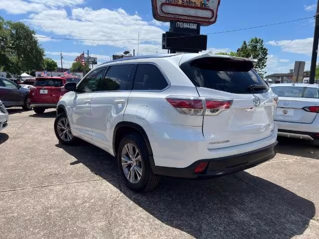 2014 Toyota Highlander - 5TDKKRFH8ES011241 - Image #5