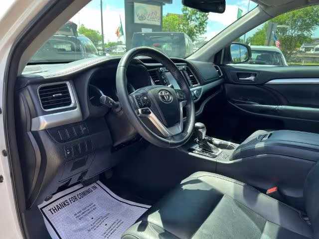 2014 Toyota Highlander - 5TDKKRFH8ES011241 - Image #9