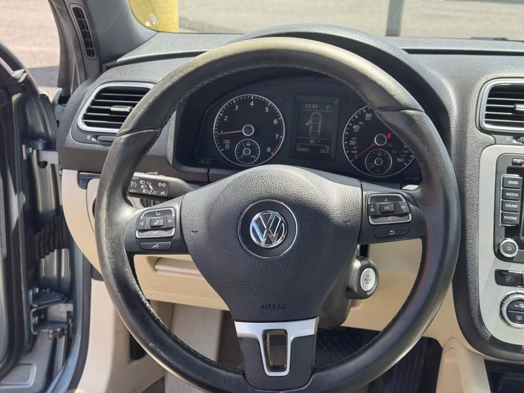 2014 Volkswagen Eos - WVWFW8AH6EV000509 - Image #18