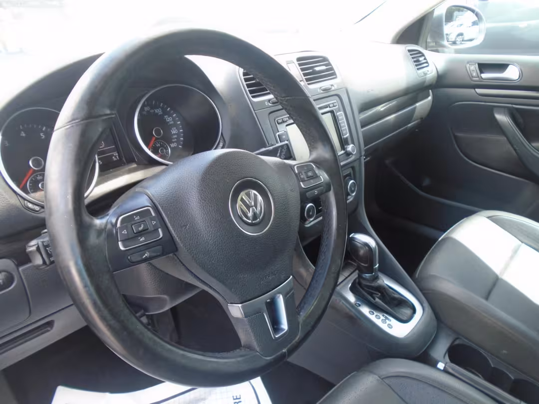 2014 Volkswagen Jetta SportWagen - 3VWPP7AJXEM602464 - Image #5