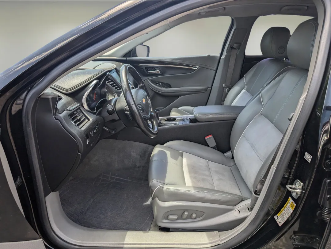 2015 Chevrolet Impala - 1G1125S35FU132040 - Image #10