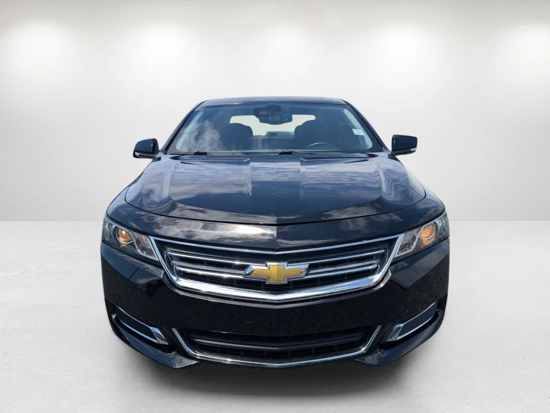 2015 Chevrolet Impala - 1G1125S35FU132040 - Image #2