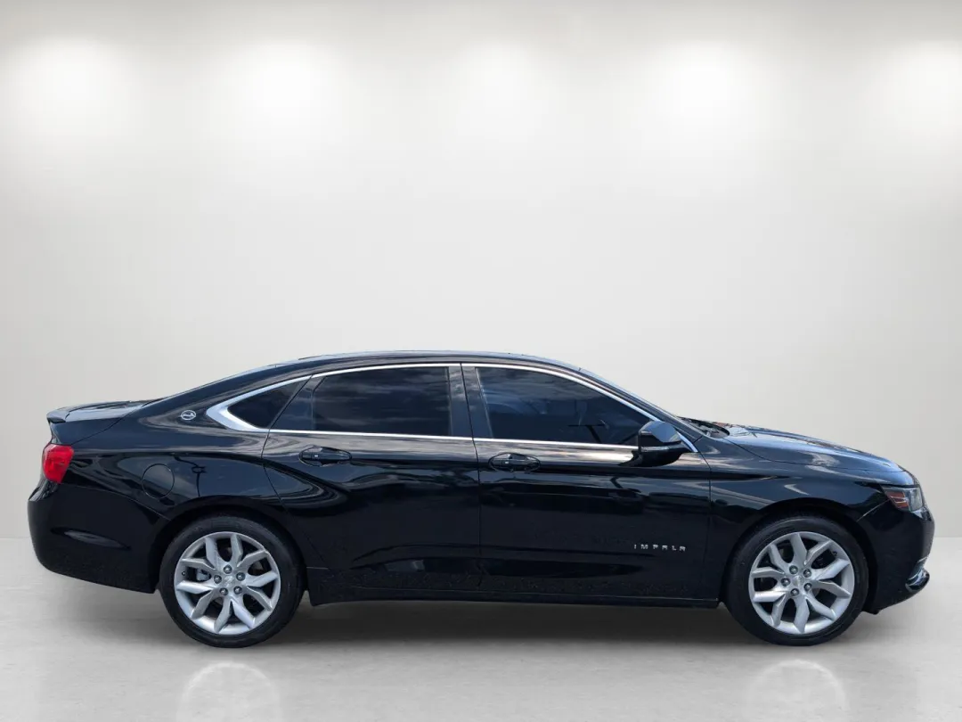 2015 Chevrolet Impala - 1G1125S35FU132040 - Image #4