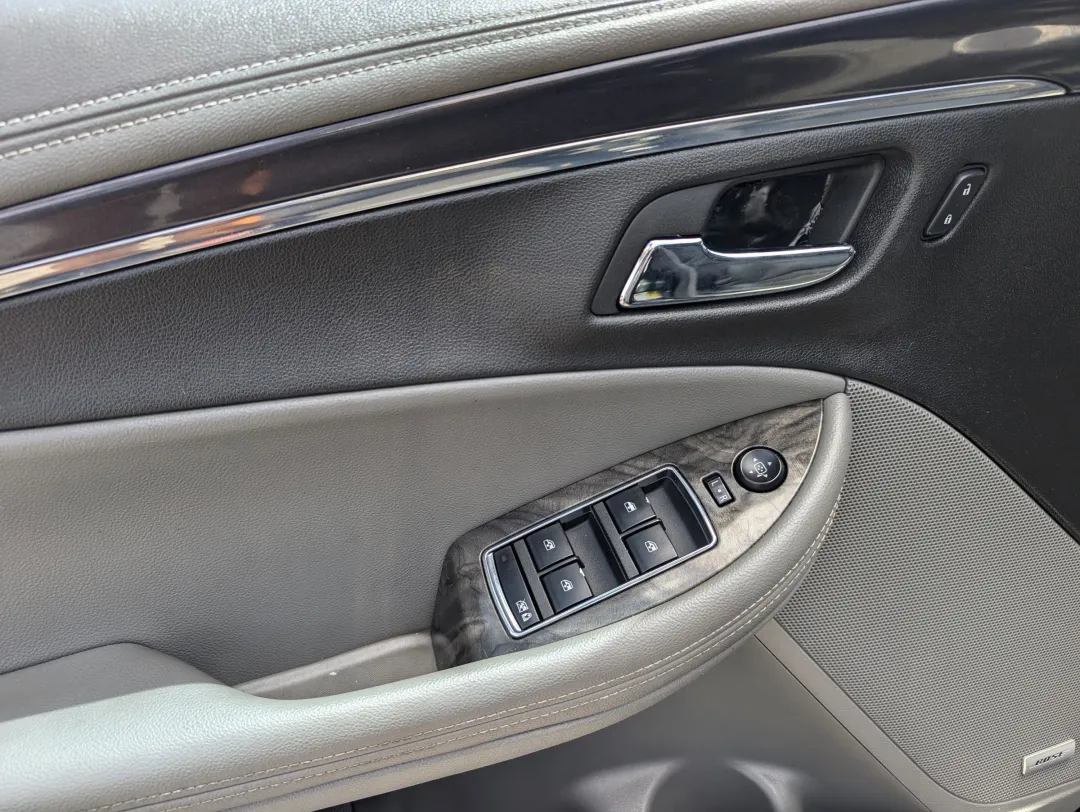 2015 Chevrolet Impala - 1G1125S35FU132040 - Image #9
