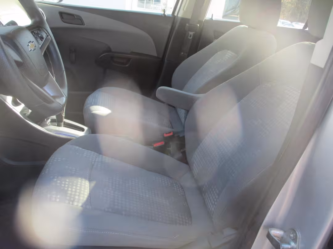 2015 Chevrolet Sonic - 1G1JA5SH7F4113648 - Image #12