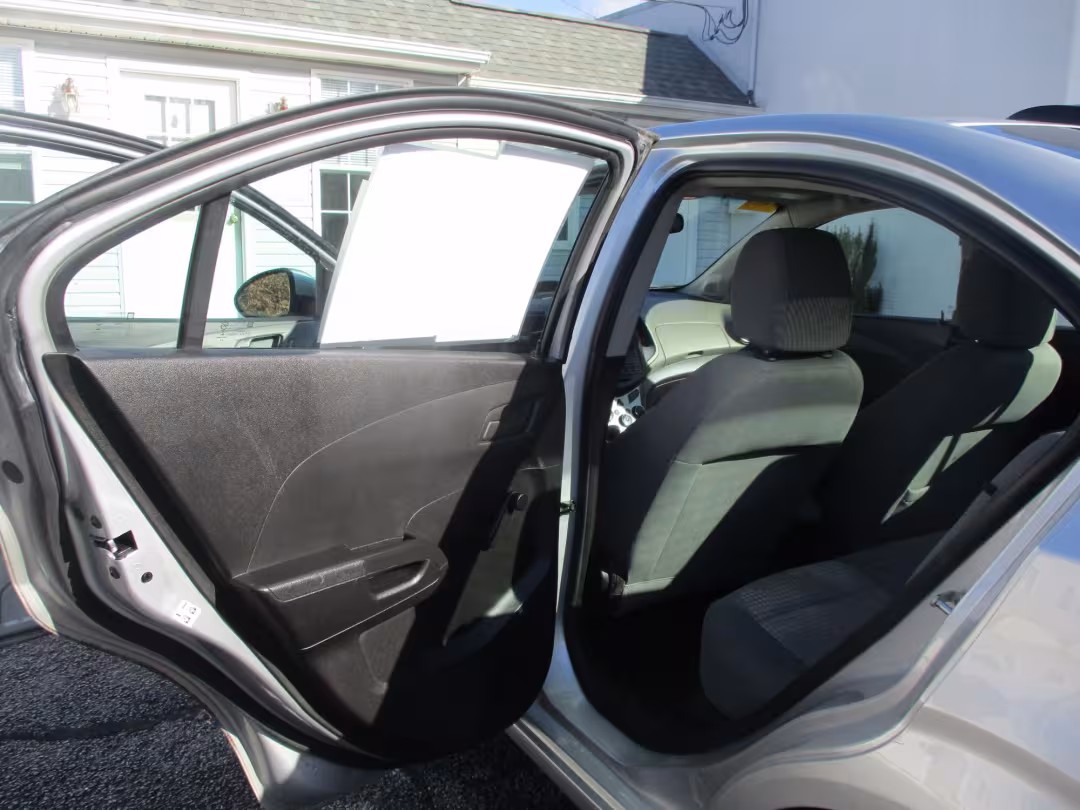 2015 Chevrolet Sonic - 1G1JA5SH7F4113648 - Image #16
