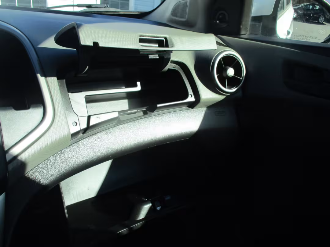 2015 Chevrolet Sonic - 1G1JA5SH7F4113648 - Image #20