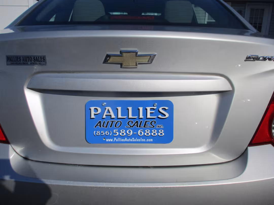 2015 Chevrolet Sonic - 1G1JA5SH7F4113648 - Image #4
