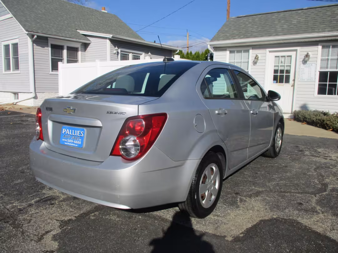 2015 Chevrolet Sonic - 1G1JA5SH7F4113648 - Image #7