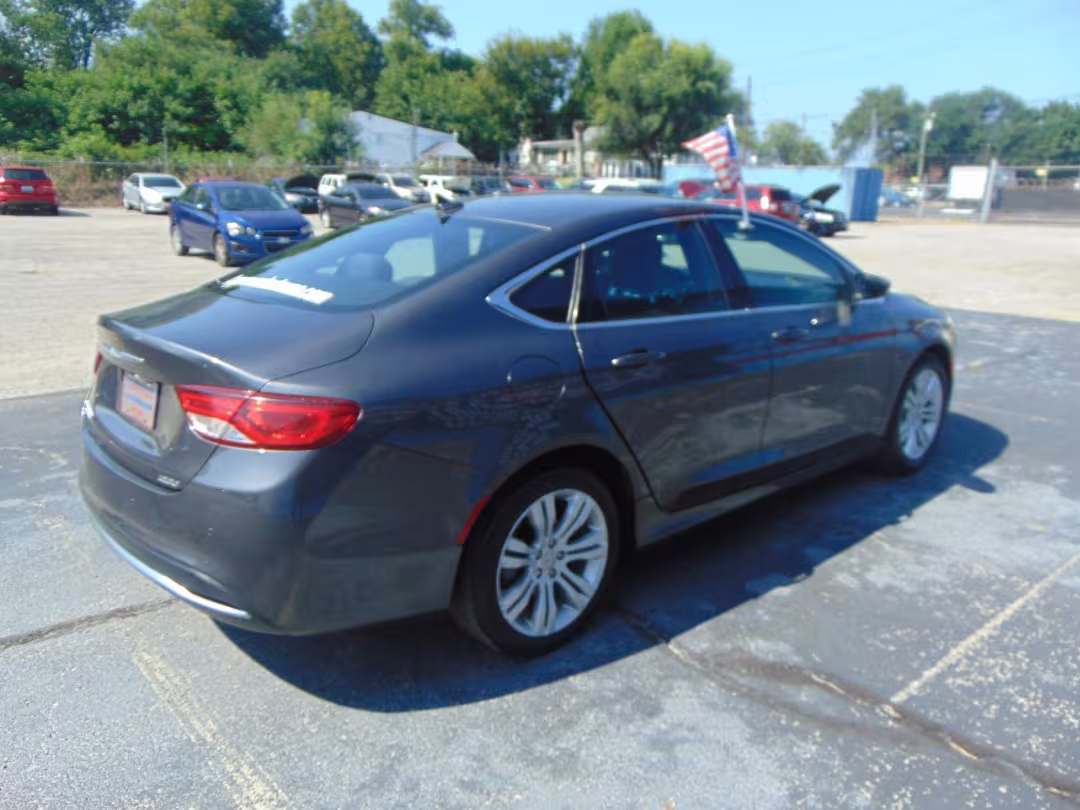 2015 Chrysler 200 - 1C3CCCAB0FN751797 - Image #4