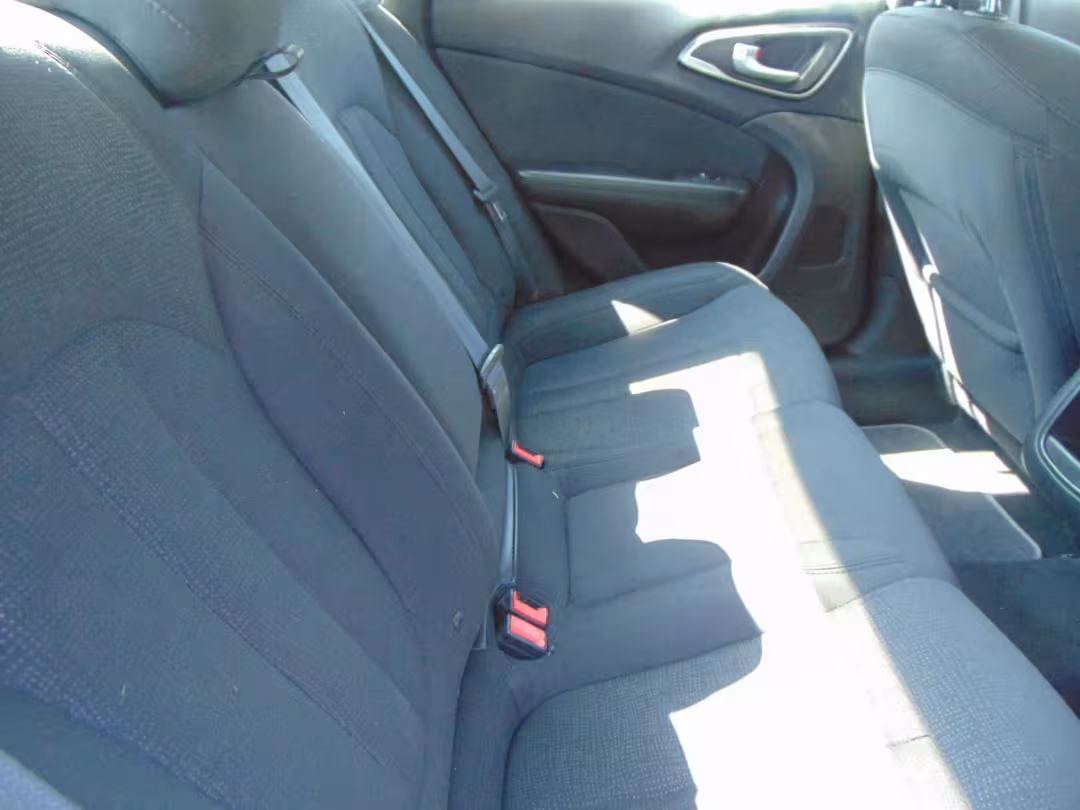 2015 Chrysler 200 - 1C3CCCAB0FN751797 - Image #8