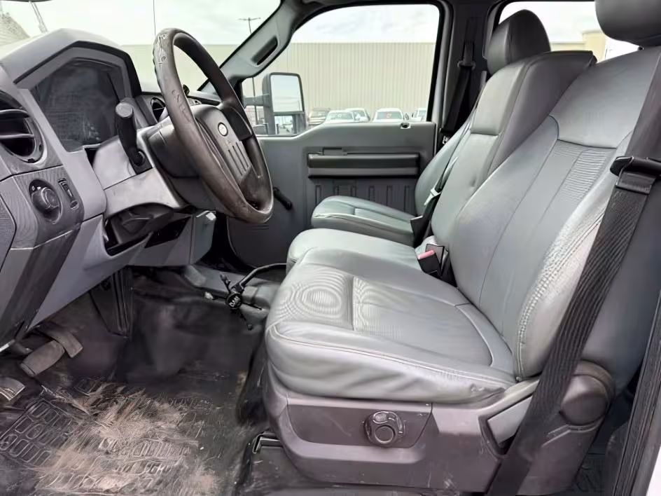 2015 Ford F-550 - 1FD0W5HT7FED58150 - Image #10