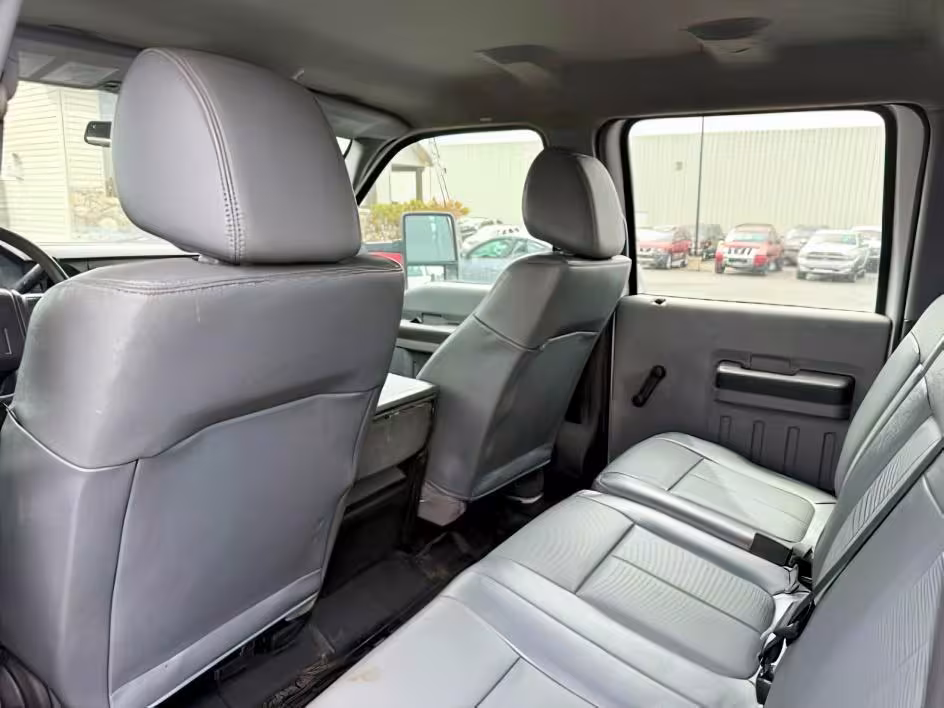 2015 Ford F-550 - 1FD0W5HT7FED58150 - Image #17