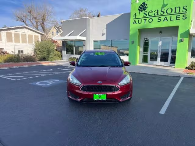 2015 Ford Focus - 1FADP3K21FL369492 - Image #1