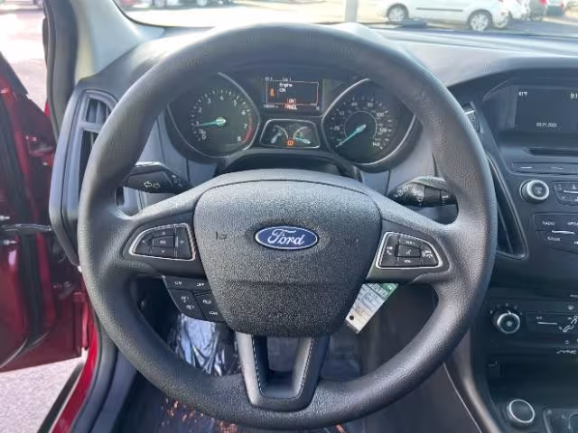 2015 Ford Focus - 1FADP3K21FL369492 - Image #16