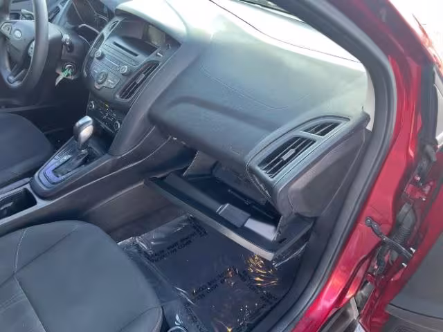 2015 Ford Focus - 1FADP3K21FL369492 - Image #30