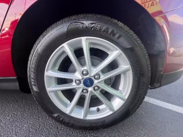 2015 Ford Focus - 1FADP3K21FL369492 - Image #8