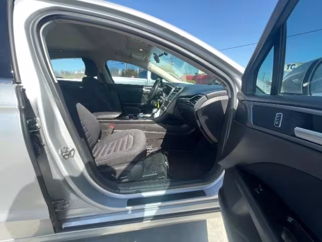 2015 Ford Fusion - 3FA6P0H92FR267583 - Image #11