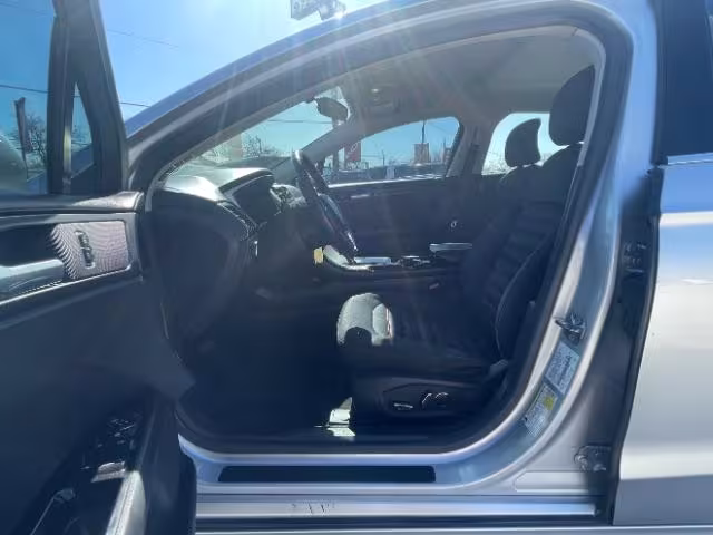 2015 Ford Fusion - 3FA6P0H92FR267583 - Image #13