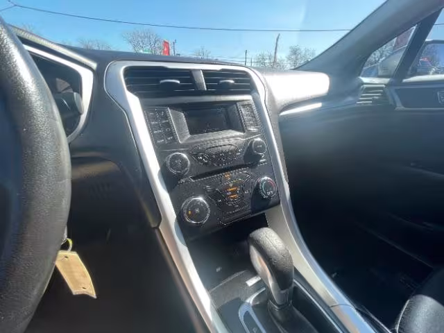 2015 Ford Fusion - 3FA6P0H92FR267583 - Image #14