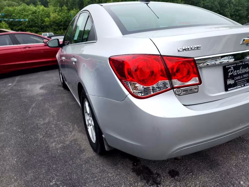 2015 Honda Cruze - 1G1PC5SB4F7188239 - Image #4