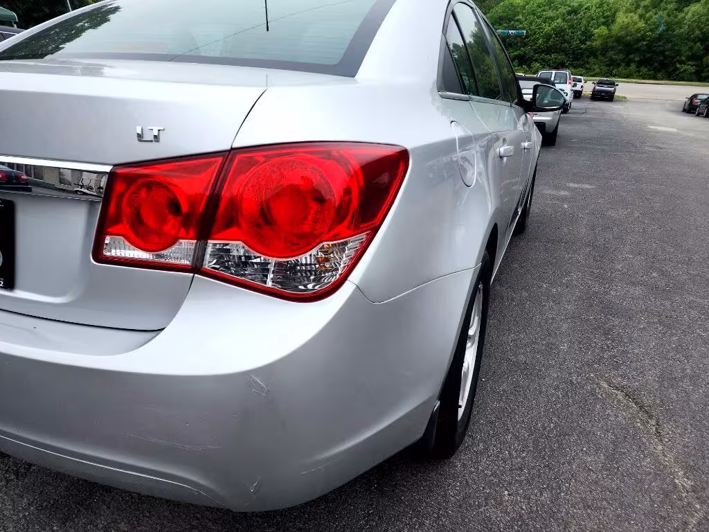 2015 Honda Cruze - 1G1PC5SB4F7188239 - Image #5