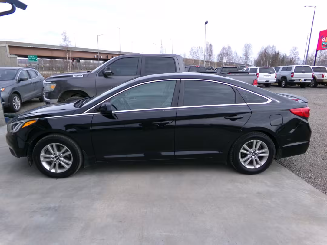 2015 Hyundai Sonata - 5NPE24AF7FH194239 - Image #6