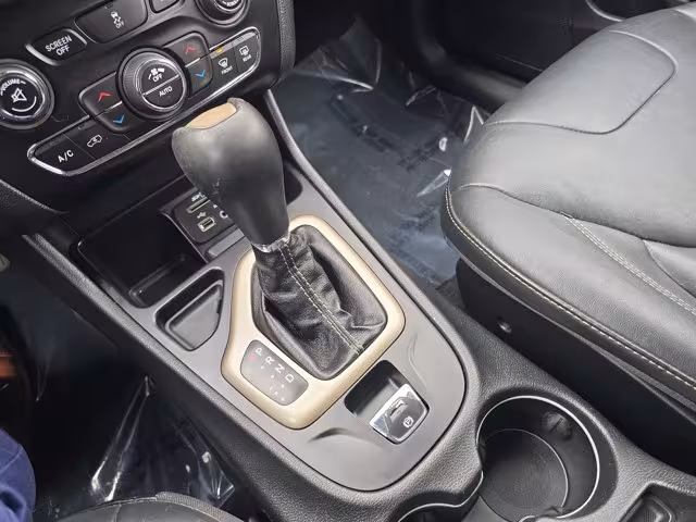 2015 Jeep Cherokee - 1C4PJLDB9FW765769 - Image #14