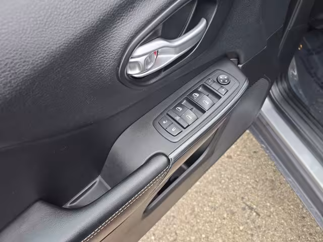 2015 Jeep Cherokee - 1C4PJLDB9FW765769 - Image #8