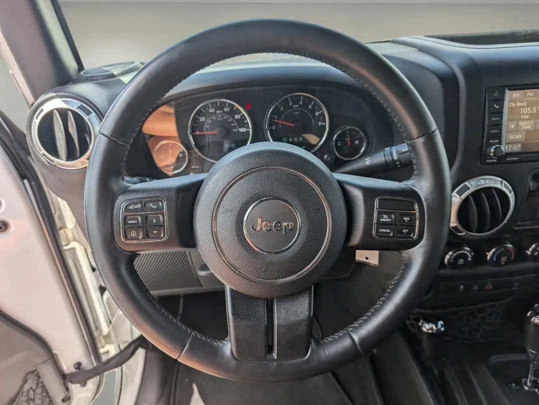2015 Jeep Wrangler - 1C4BJWCG4FL568812 - Image #16