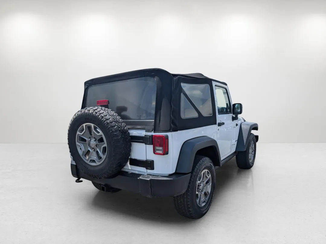 2015 Jeep Wrangler - 1C4BJWCG4FL568812 - Image #5
