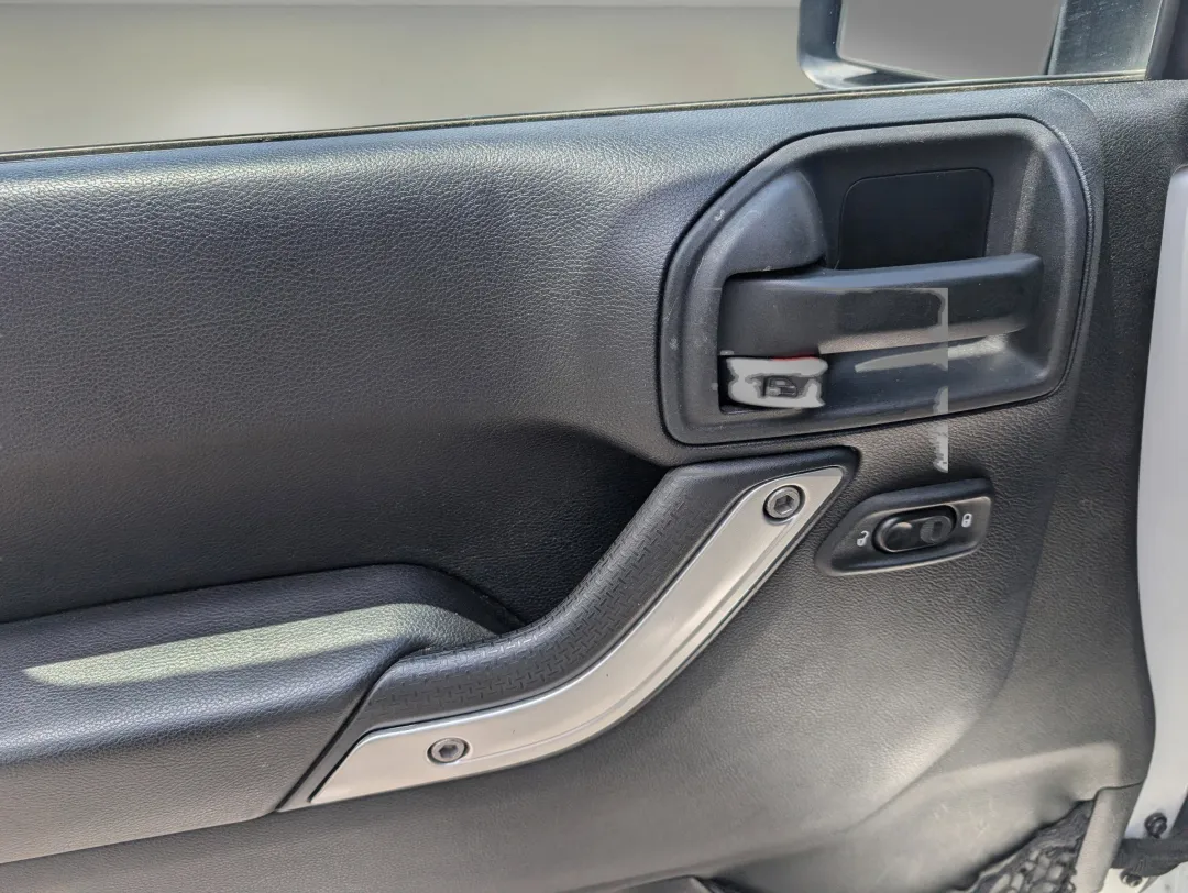 2015 Jeep Wrangler - 1C4BJWCG4FL568812 - Image #9