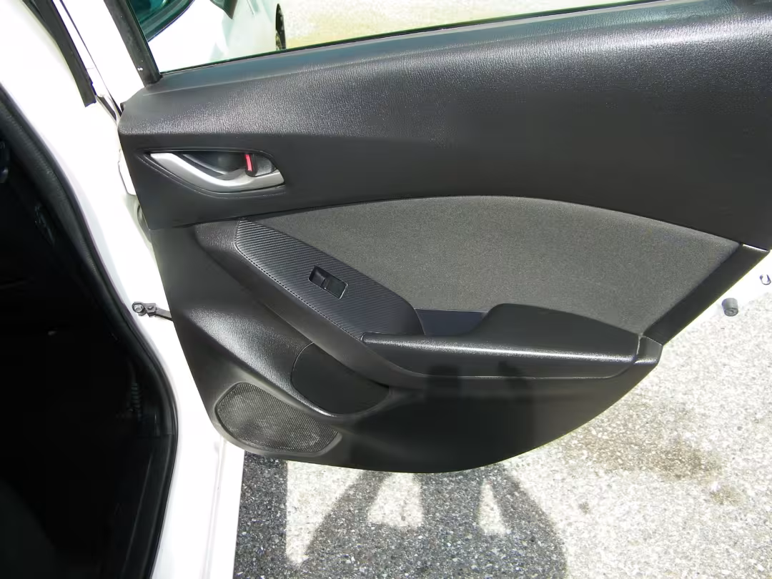 2015 Mazda MAZDA3 - 3MZBM1U79FM166790 - Image #13