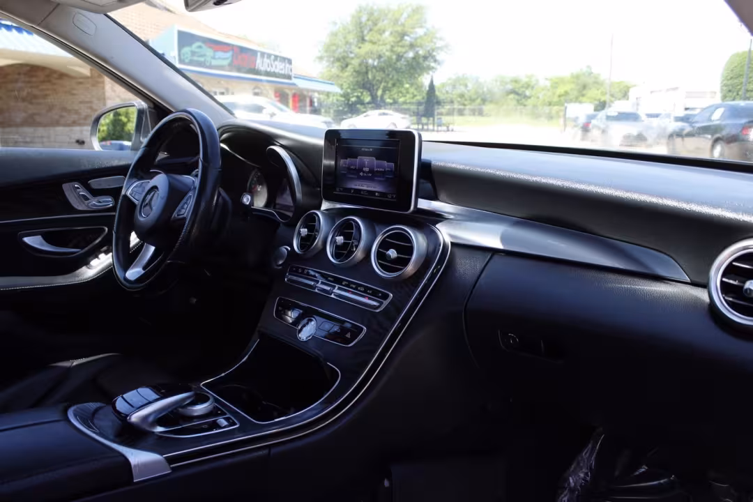 2015 Mercedes-Benz C-Class - 55SWF4JB0FU060952 - Image #13