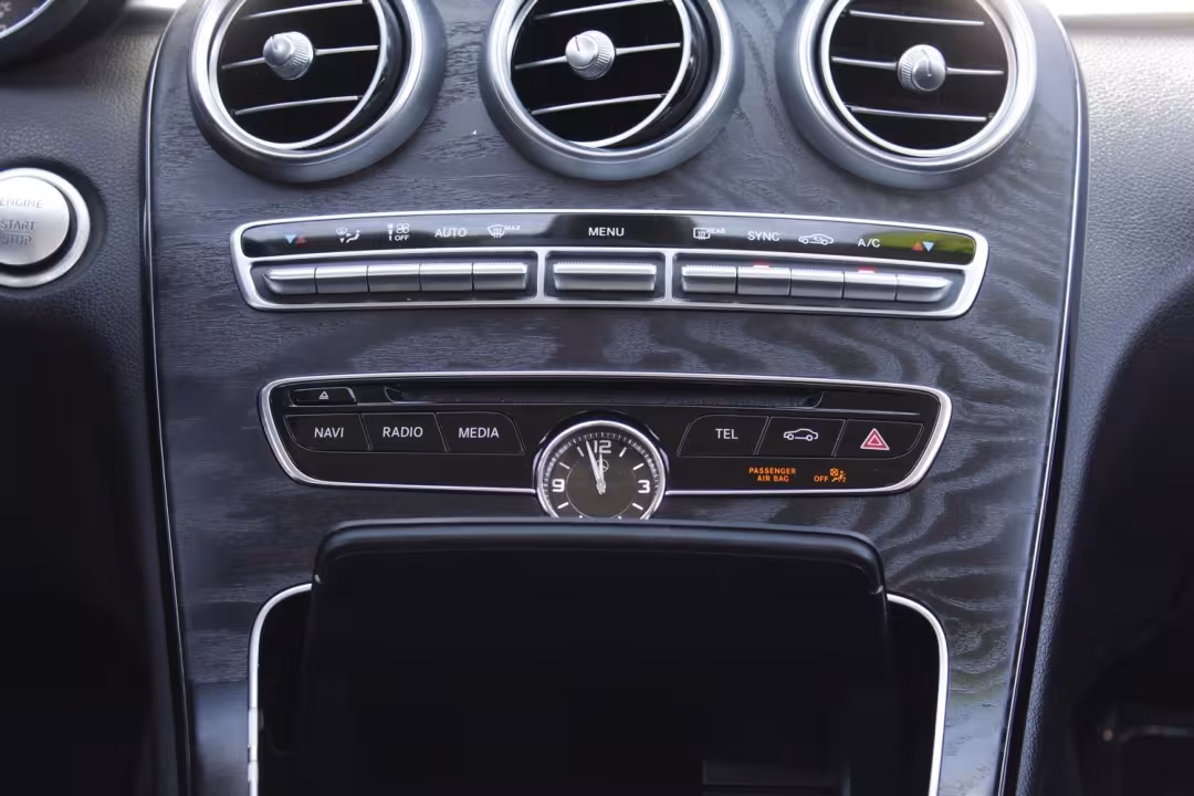 2015 Mercedes-Benz C-Class - 55SWF4JB0FU060952 - Image #17